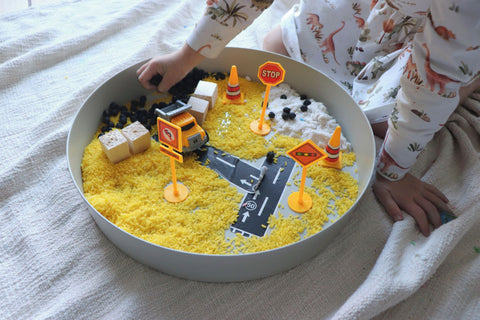 Jellystone Designs Messy Tray Play