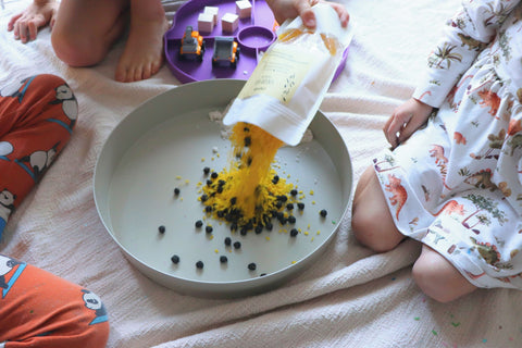 Jellystone Designs Messy Tray Play